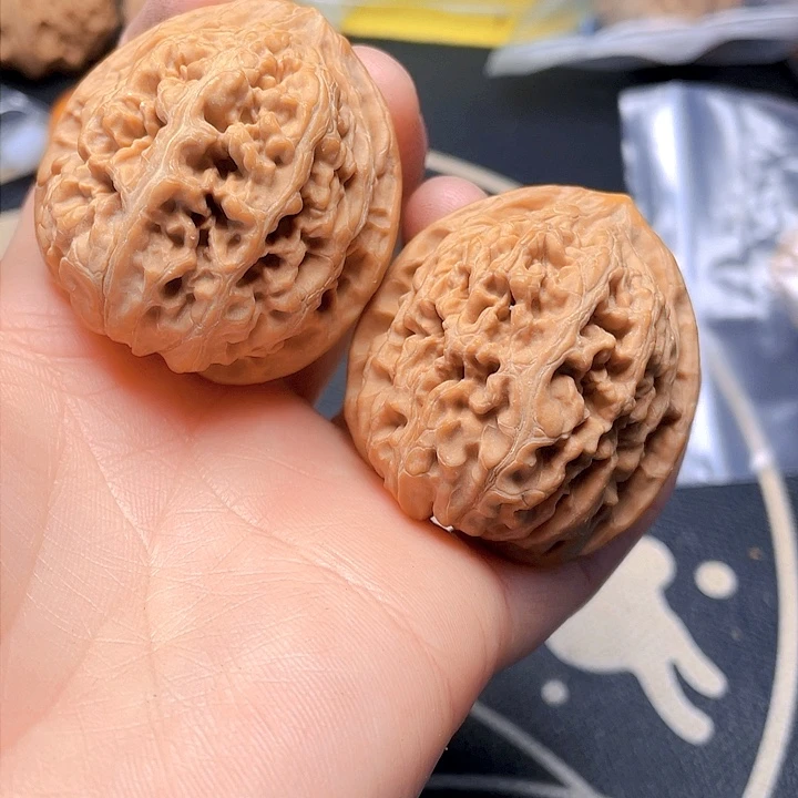 文玩核桃吊坠凤凰台