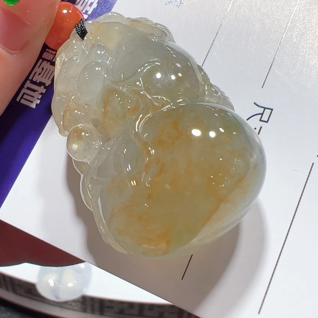 翡翠颈饰未镶嵌吊坠