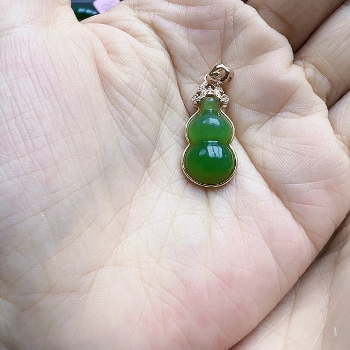 和田玉挂坠未镶嵌