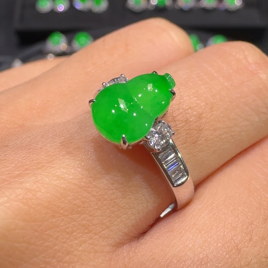 翡翠18K金镶嵌戒指收到货48小时鉴赏期