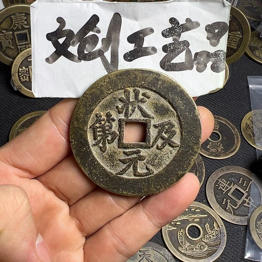东*现代文创工艺品