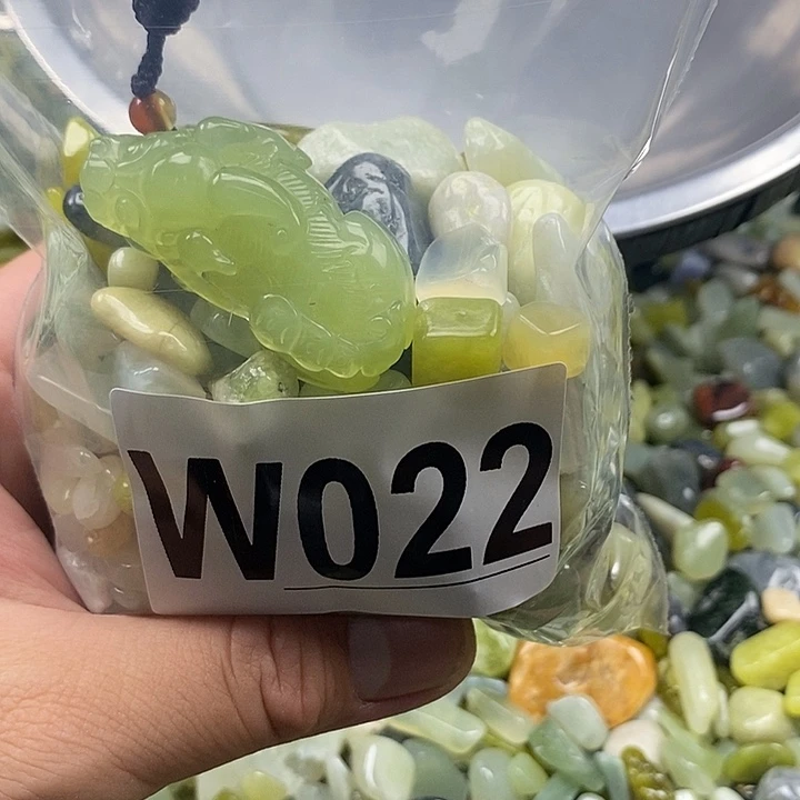 未镶嵌蛇纹石玉鱼缸石