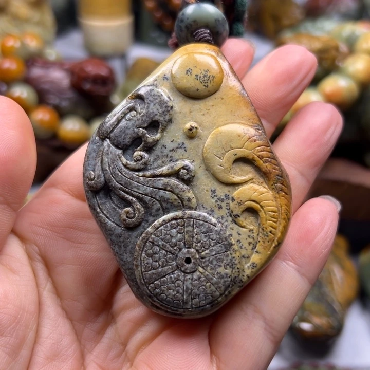 岫岩河磨玉（透闪石质玉）未镶嵌把件