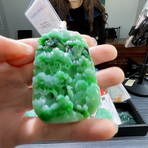 翡翠未镶嵌颈饰翡翠