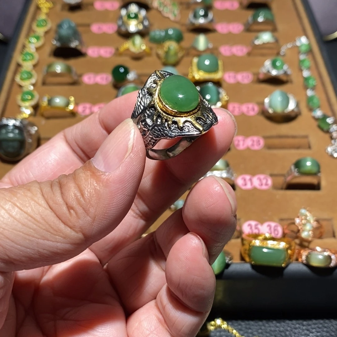 和田玉未镶嵌戒指