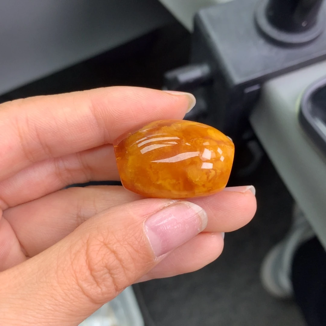 琥珀未镶嵌珠宝奇石29*18