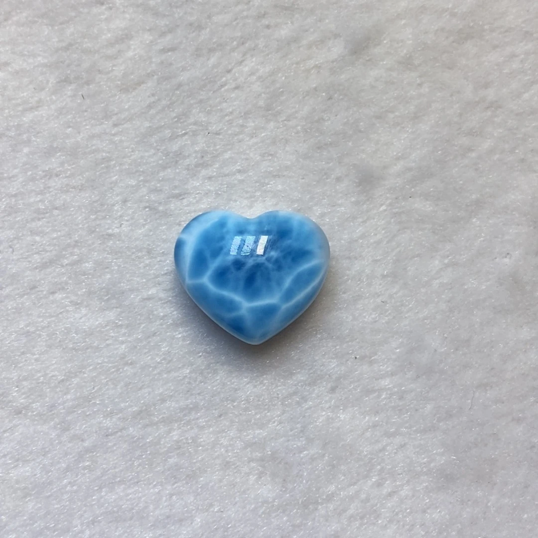针钠钙石（海纹石）未镶嵌颈饰