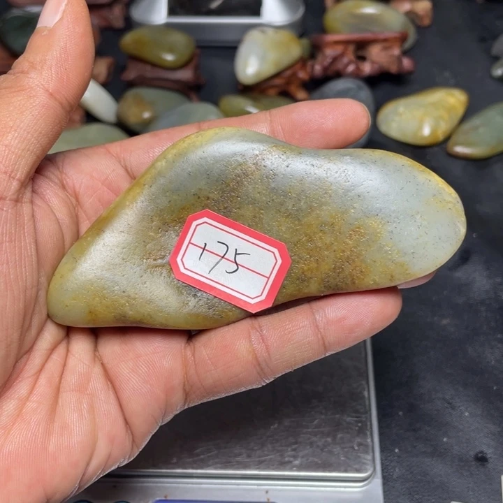 颈饰未镶嵌和田玉175