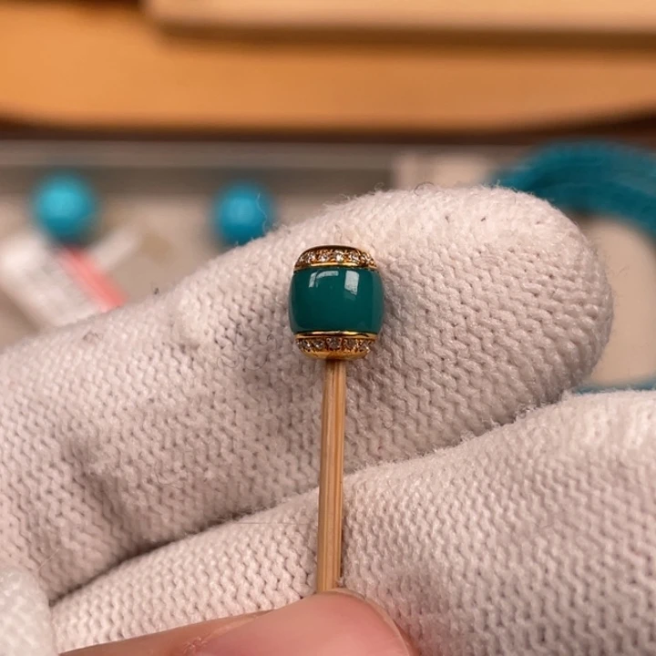 绿松石未镶嵌珠宝奇石6.3