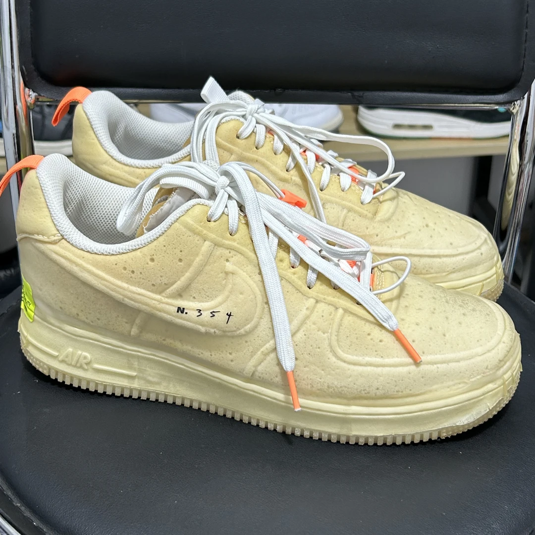 42码 Nike Air Force 1 空军一号 板鞋 海绵/米白橘 二手正品