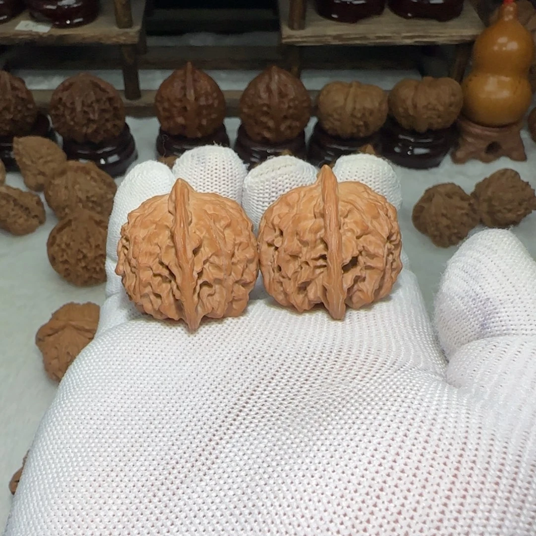 唯***一吊坠文玩核桃龙血马蹄