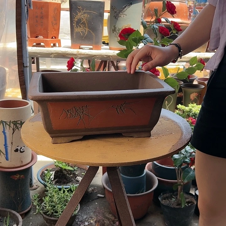 31红色马槽花盆花盆花盆