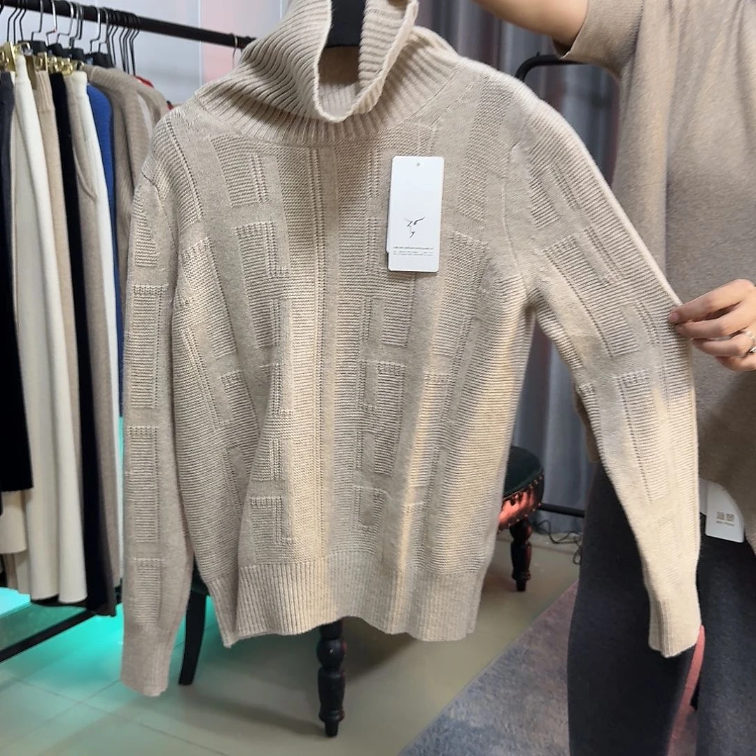 纯羊绒女士加厚米色M111