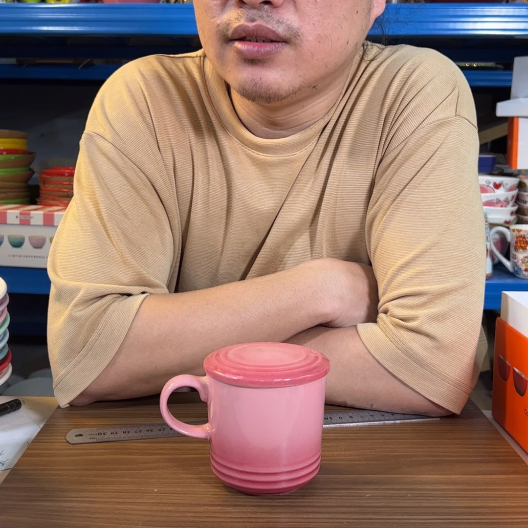 陶瓷粉色带盖bei子
