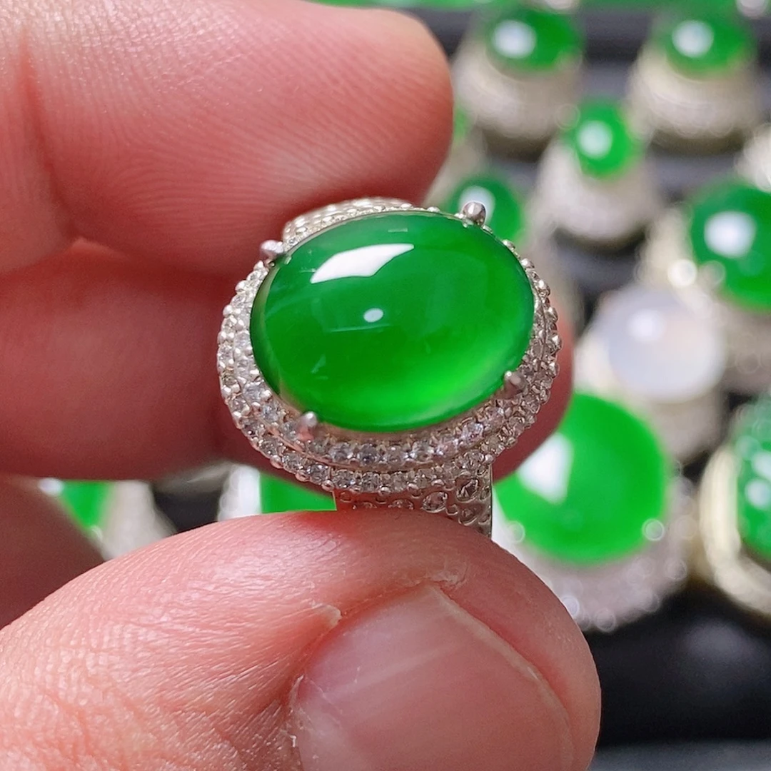 翡翠未镶嵌颈饰