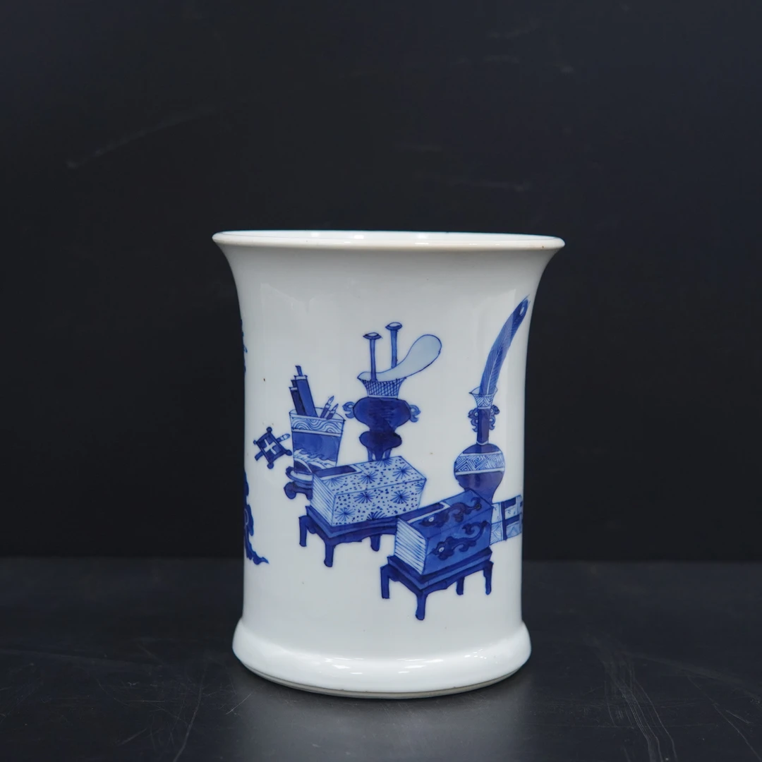 LZ00016青花翠毛蓝博古杂宝图束腰笔筒