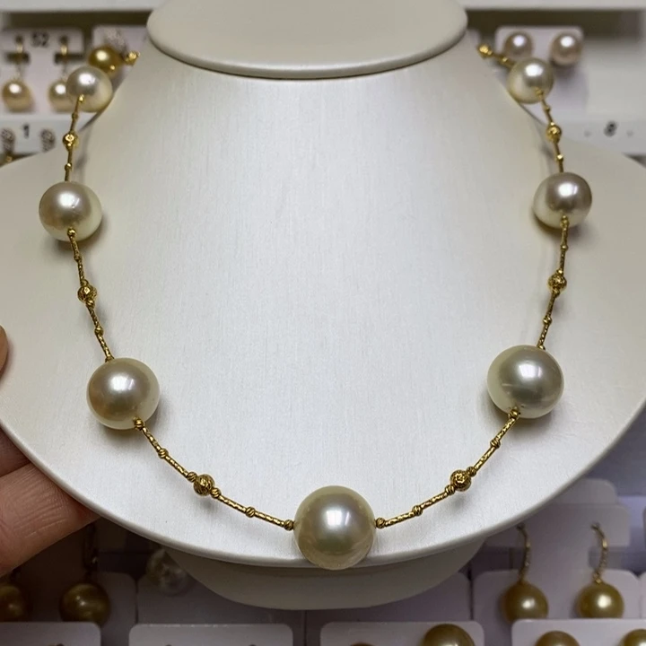 海水珍珠澳白珍珠满天星项链18K金镶嵌