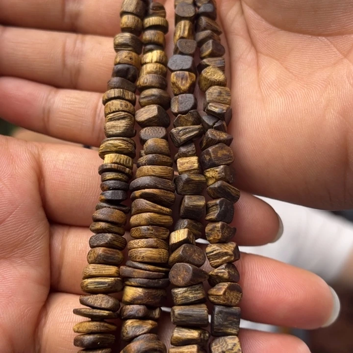 沉香碎屑沉香奇楠车挂混合装两串