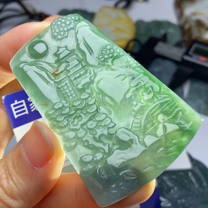 翡翠颈饰未镶嵌翡翠