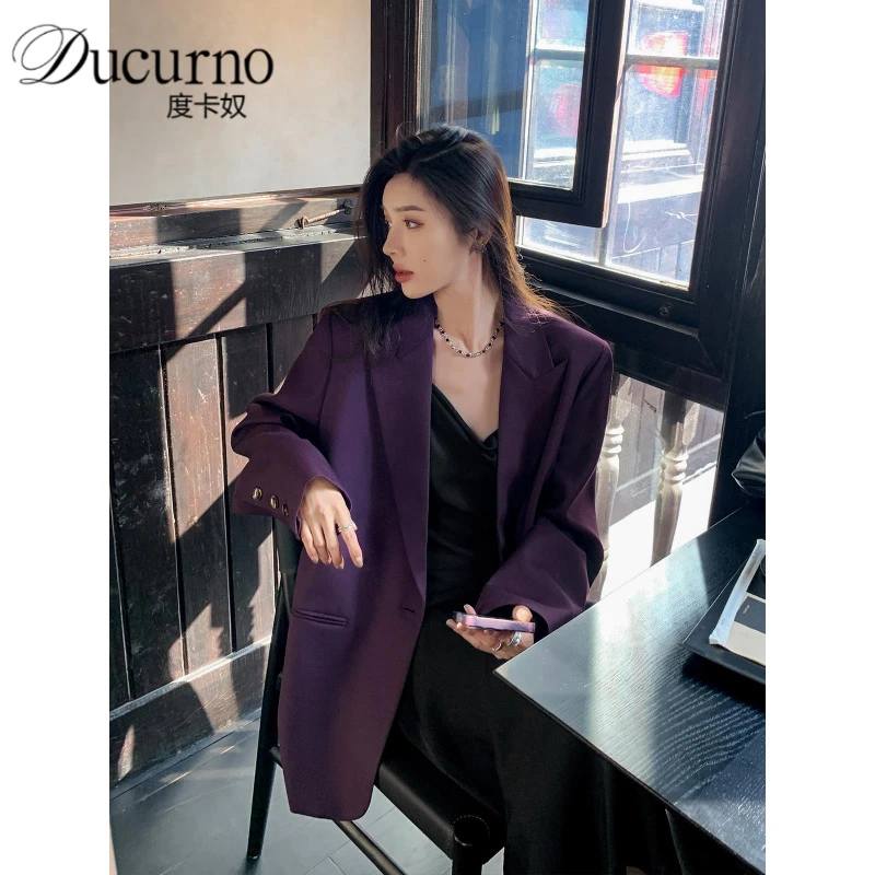 韩版西装外套女紫色2025秋季新款宽松高级感设计职业休闲通勤西服