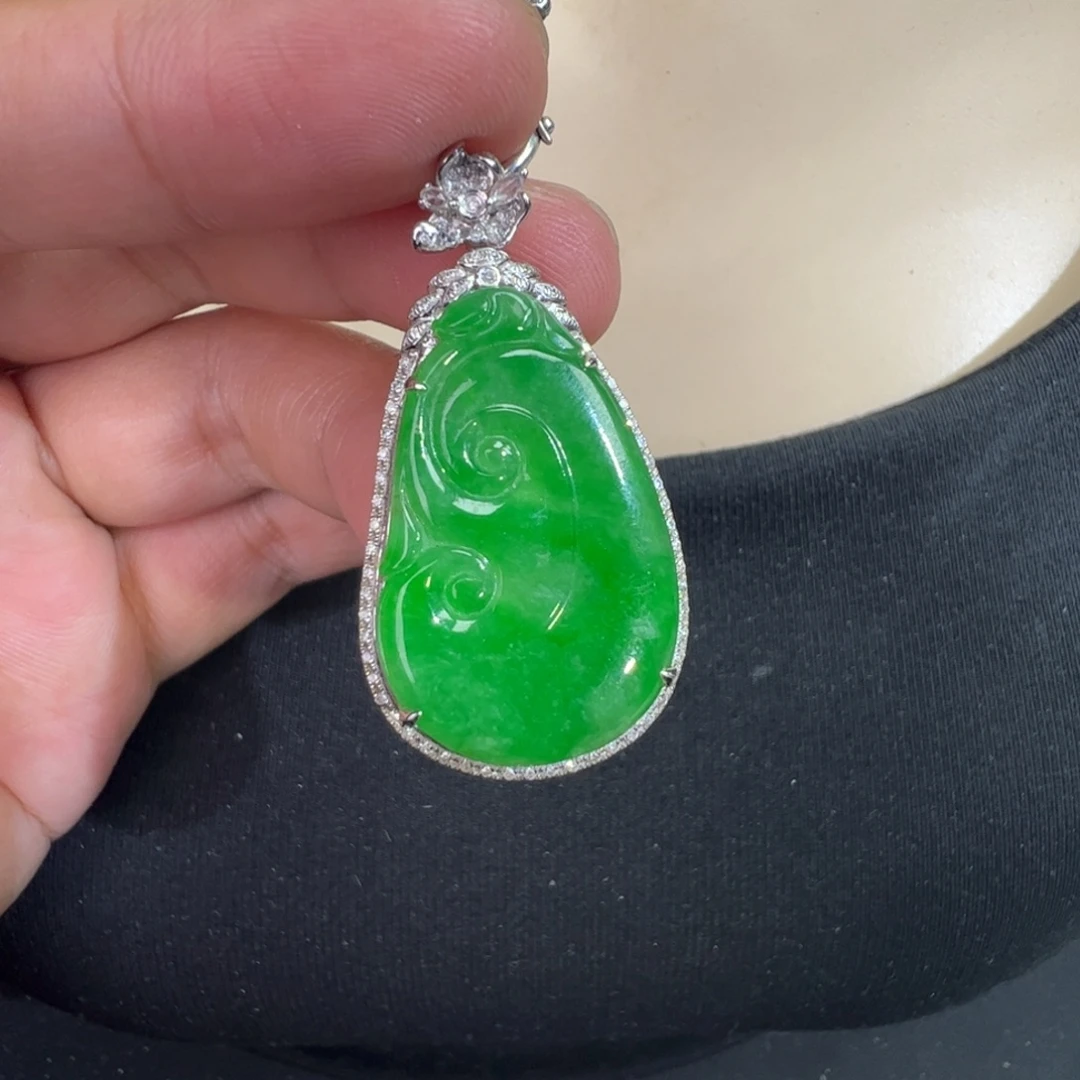 翡翠18K金镶嵌吊坠(不含链)