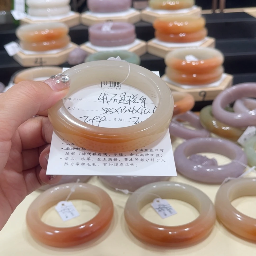 石英质玉手镯未镶嵌我***手