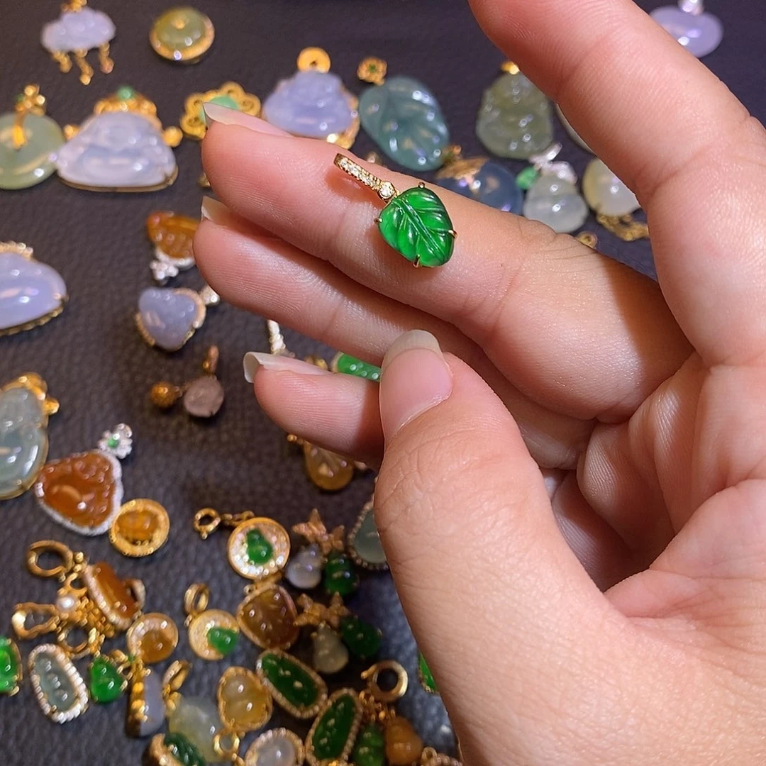 翡翠银S925镶嵌颈饰