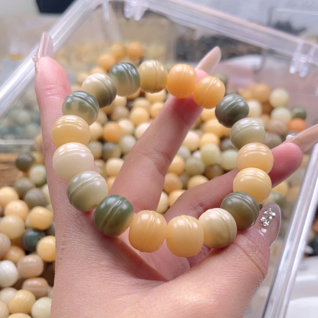 白玉菩提吊坠z13.5mm30颗。汉堡福利不售后