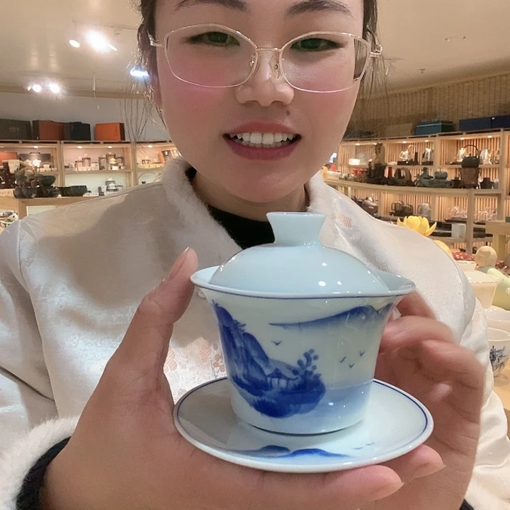 青瓷茶具手绘盖碗