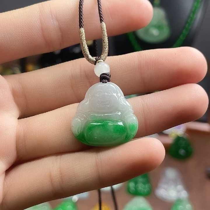 翡翠未镶嵌吊坠(赠链)