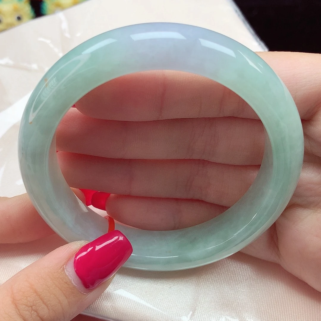 翡翠手镯未镶嵌57圈