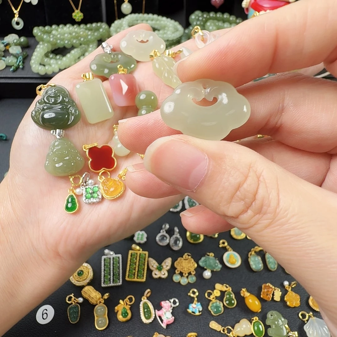 无***）和田玉银S925镶嵌颈饰