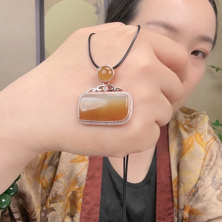 颈饰银S925镶嵌和田玉