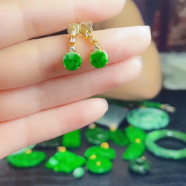 颈饰银S925镶嵌翡翠多样性