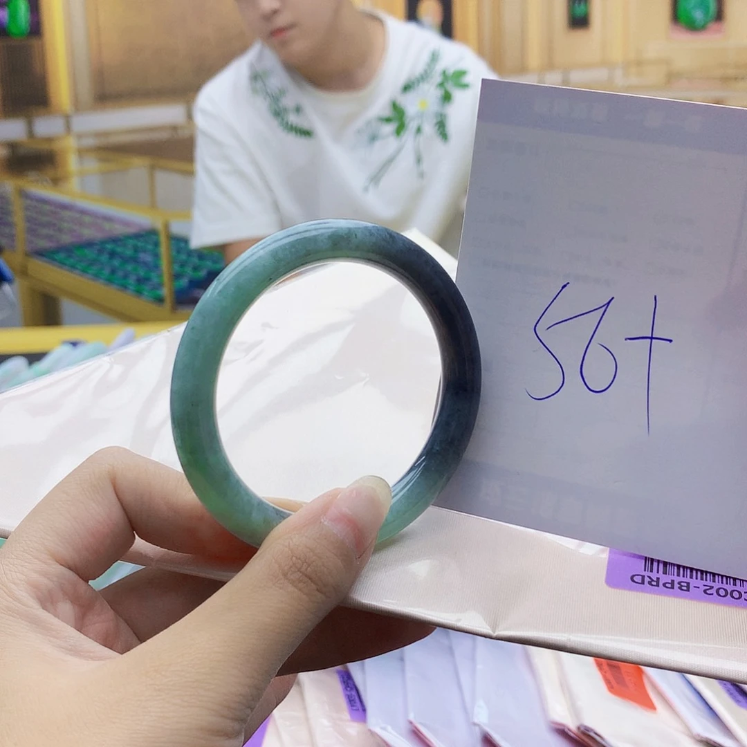 翡翠手镯未镶嵌0009……