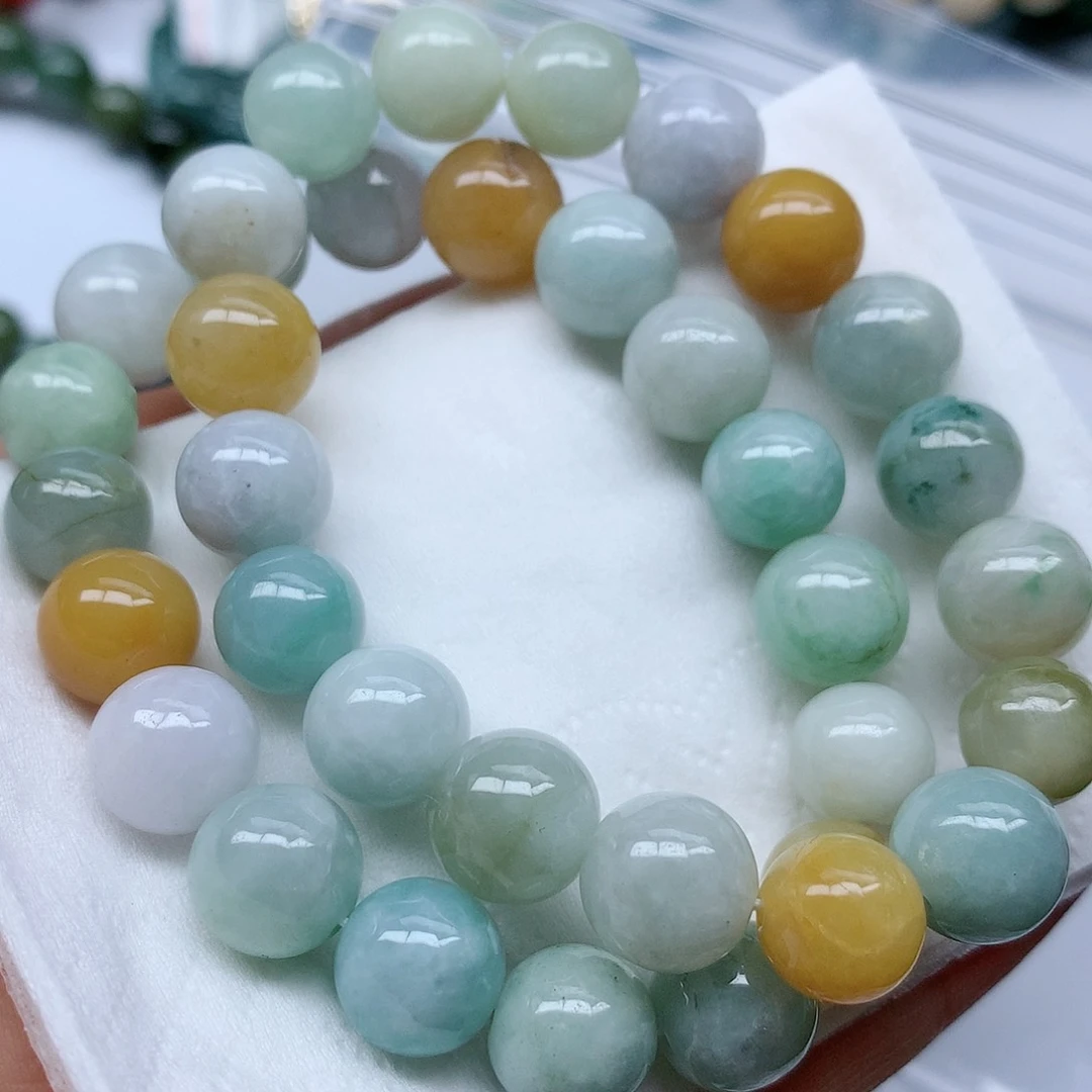 翡翠颈饰未镶嵌手串