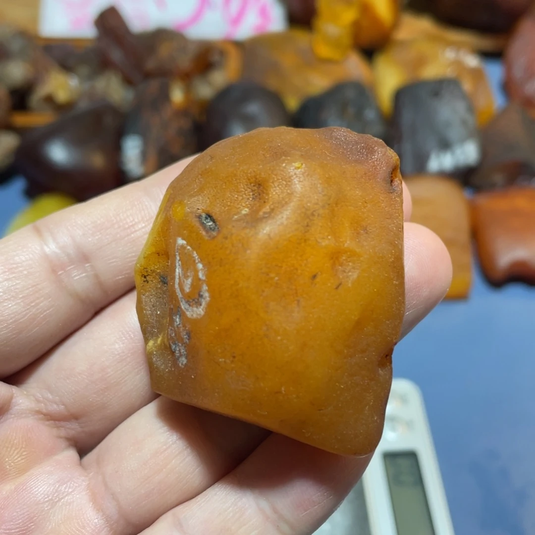 定制琥珀未镶嵌武原石