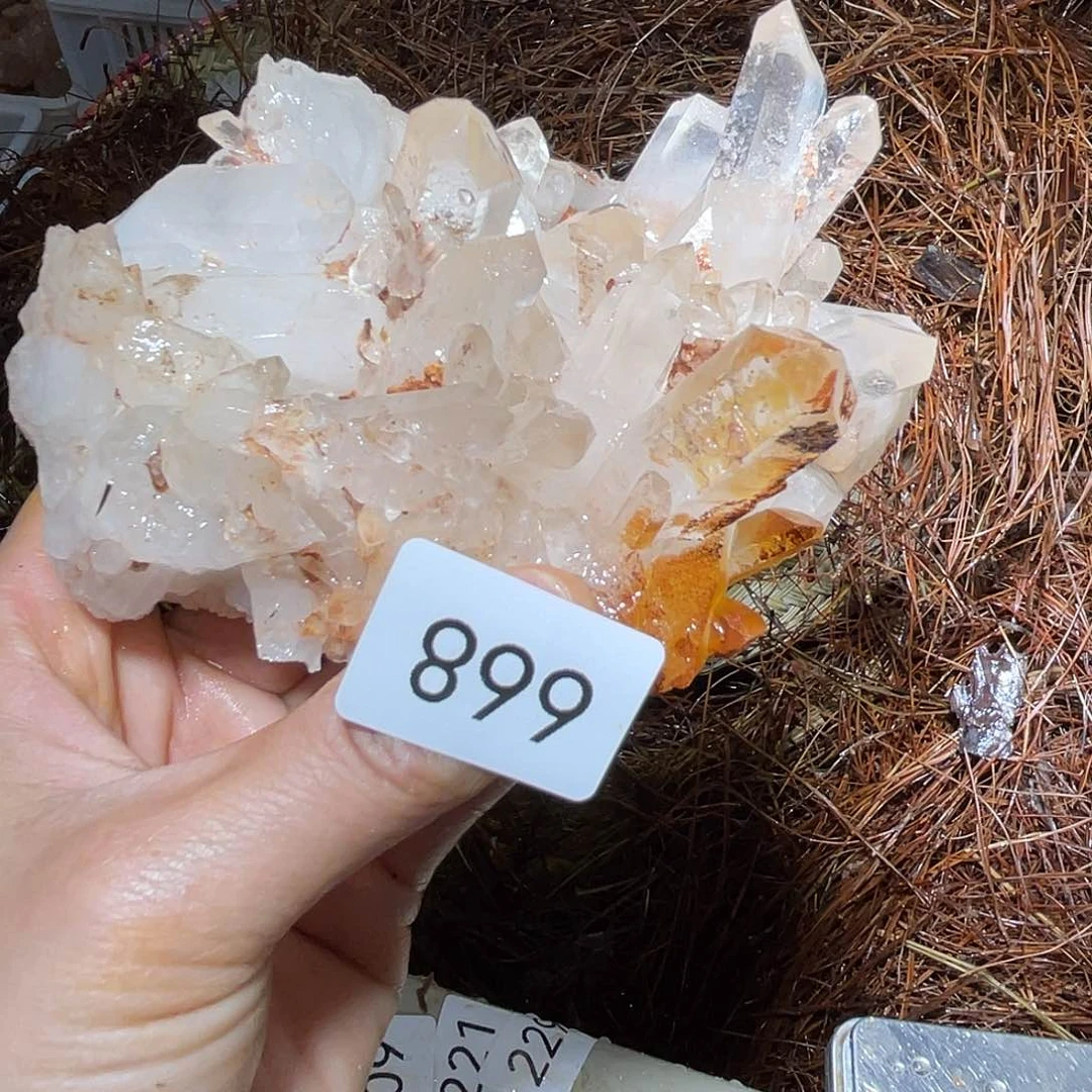 水晶摆件……未镶嵌