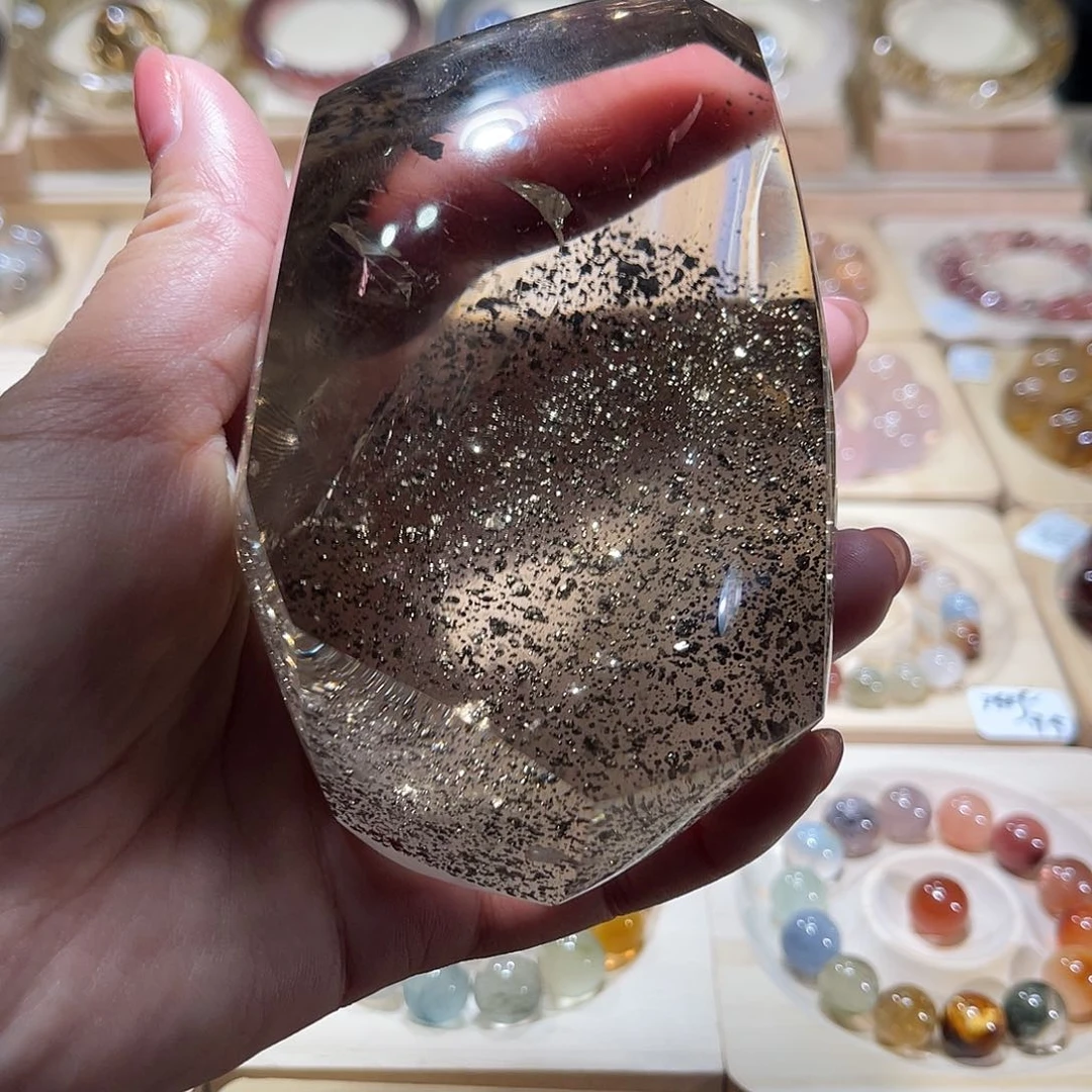 水晶原石未镶嵌黄铜矿