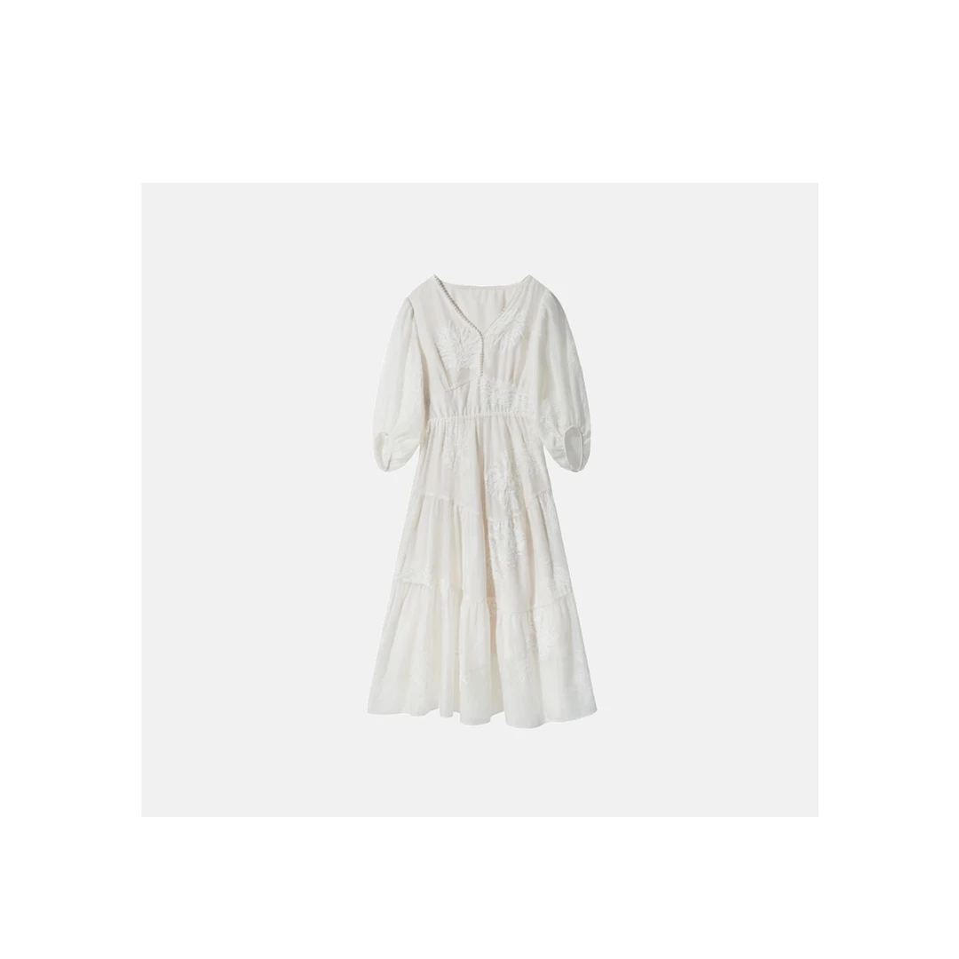 【直播】气质时尚收腰国风泡泡袖V领刺绣新连衣裙86108