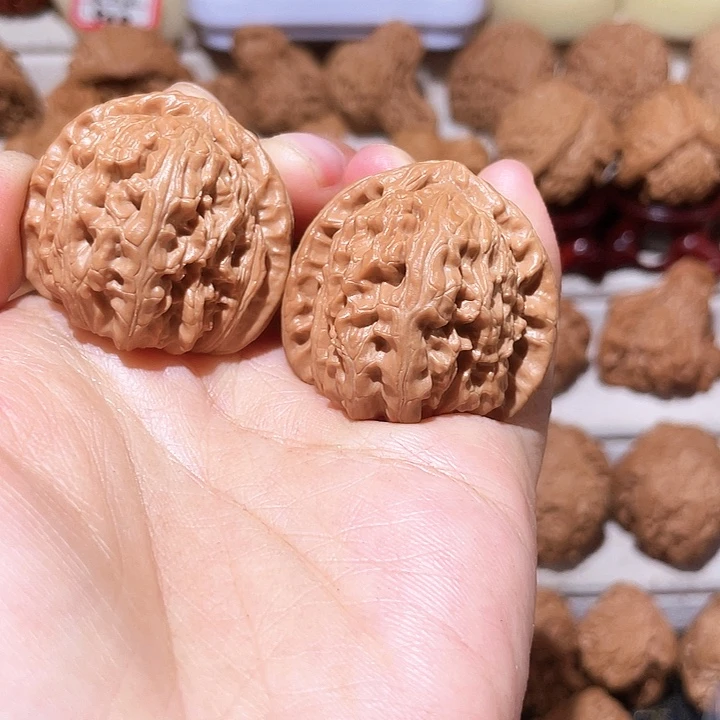 文玩核桃把件全品三角白36尺