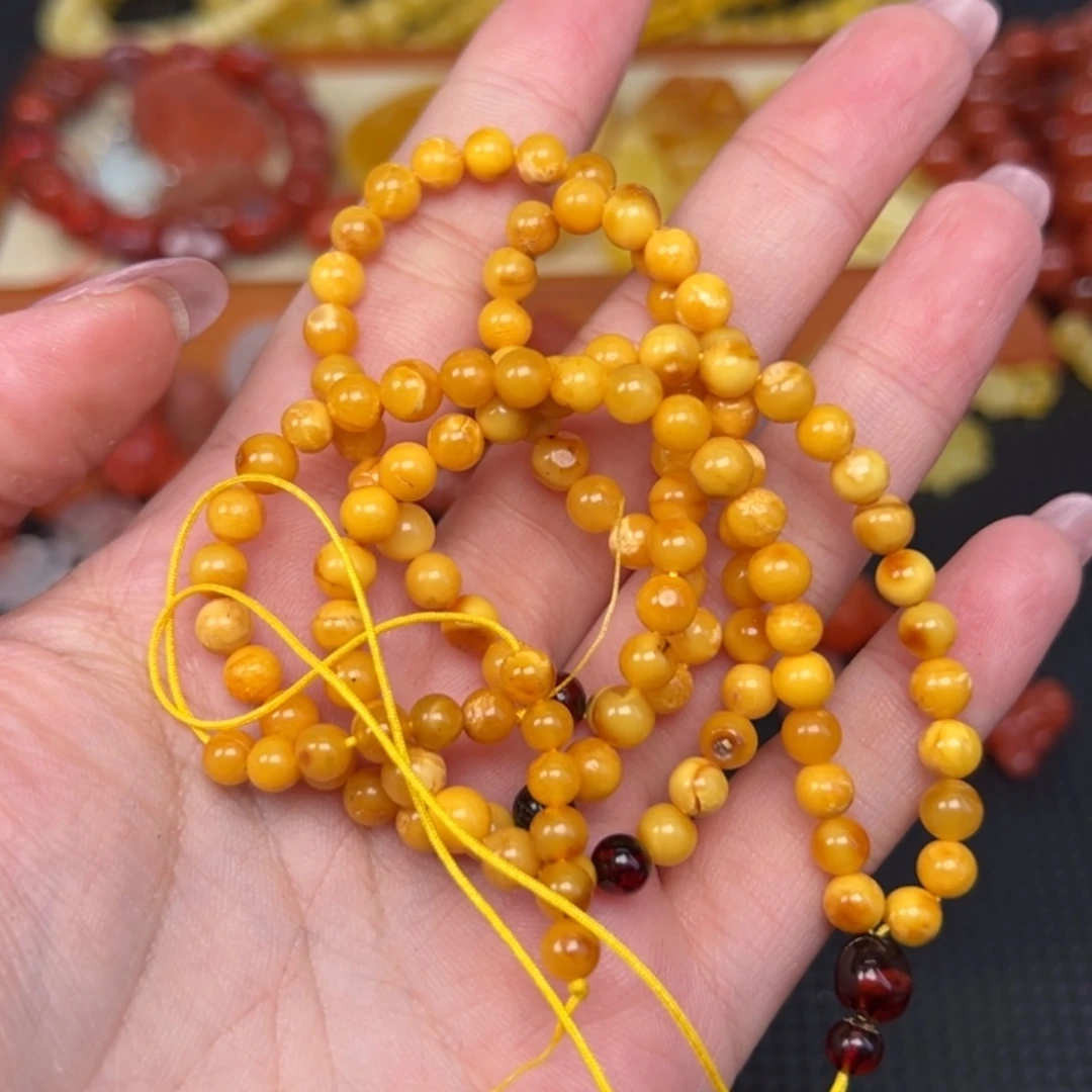 琥珀未镶嵌手链多样性