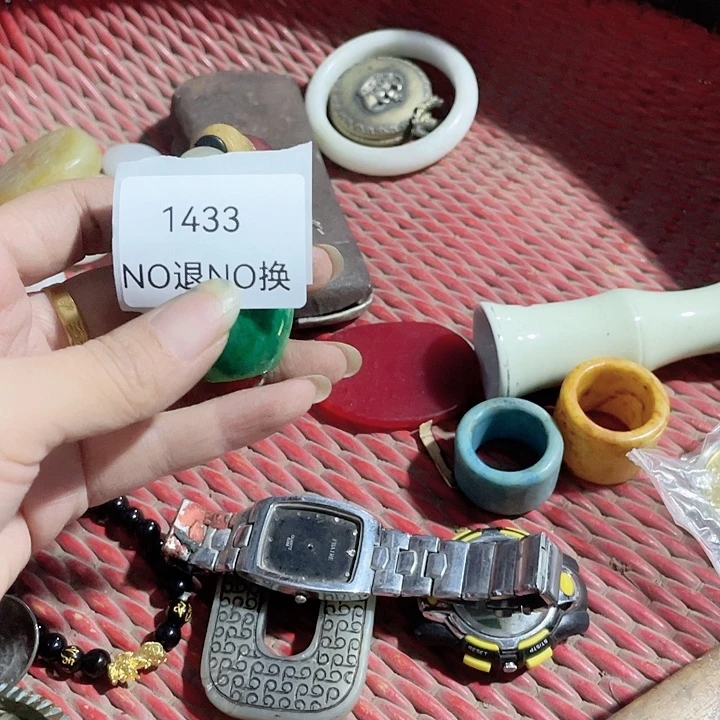 刘***哥琉璃/树脂/塑料类1433号工艺品