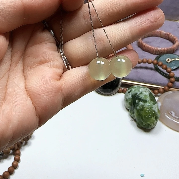 蛇纹石玉合金耳饰