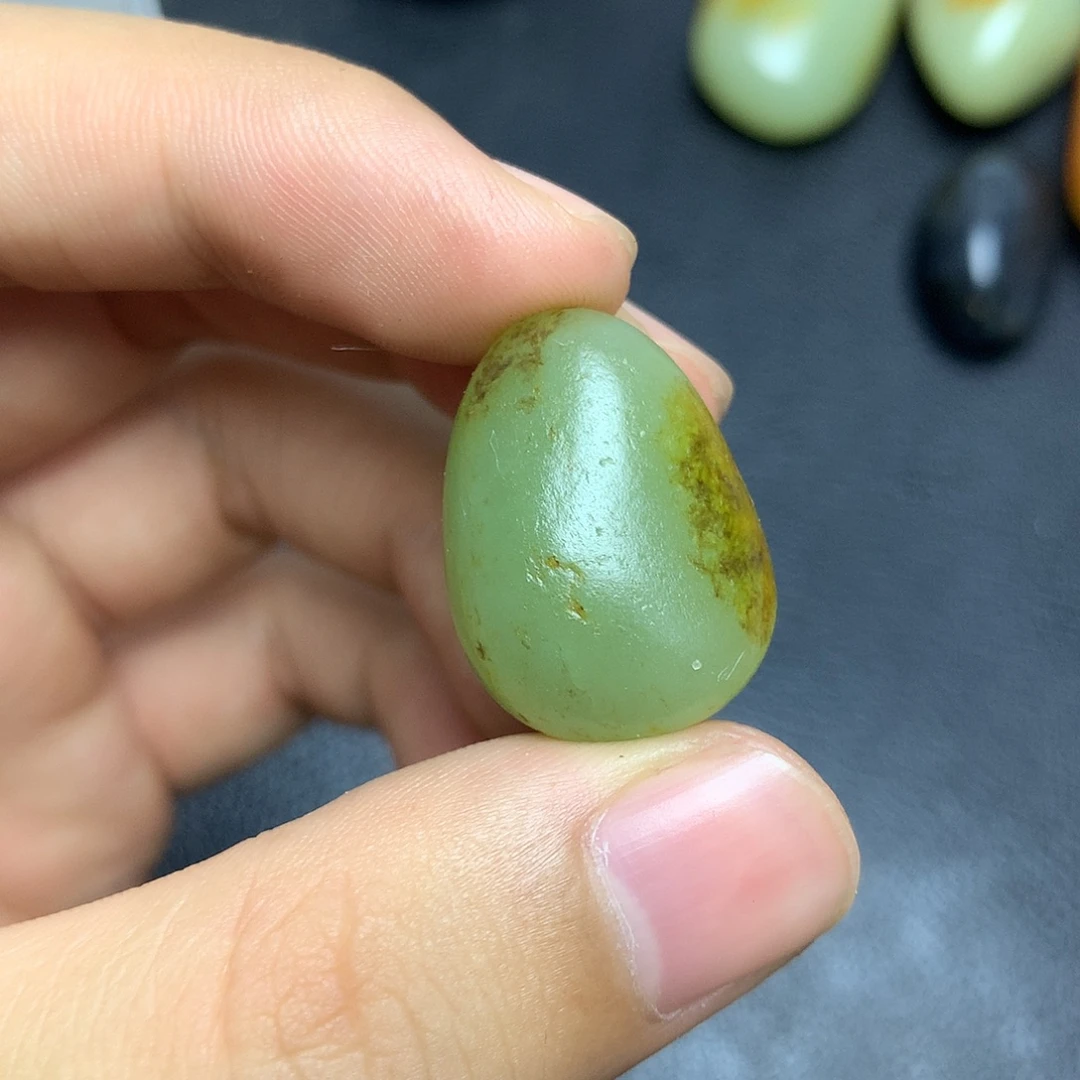 未镶嵌和田玉（糖玉）挂件