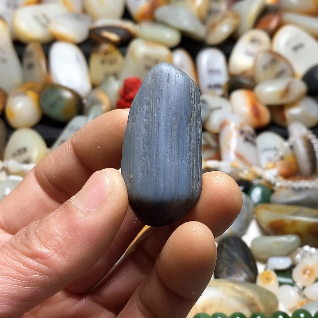 和田玉颈饰未镶嵌吊坠