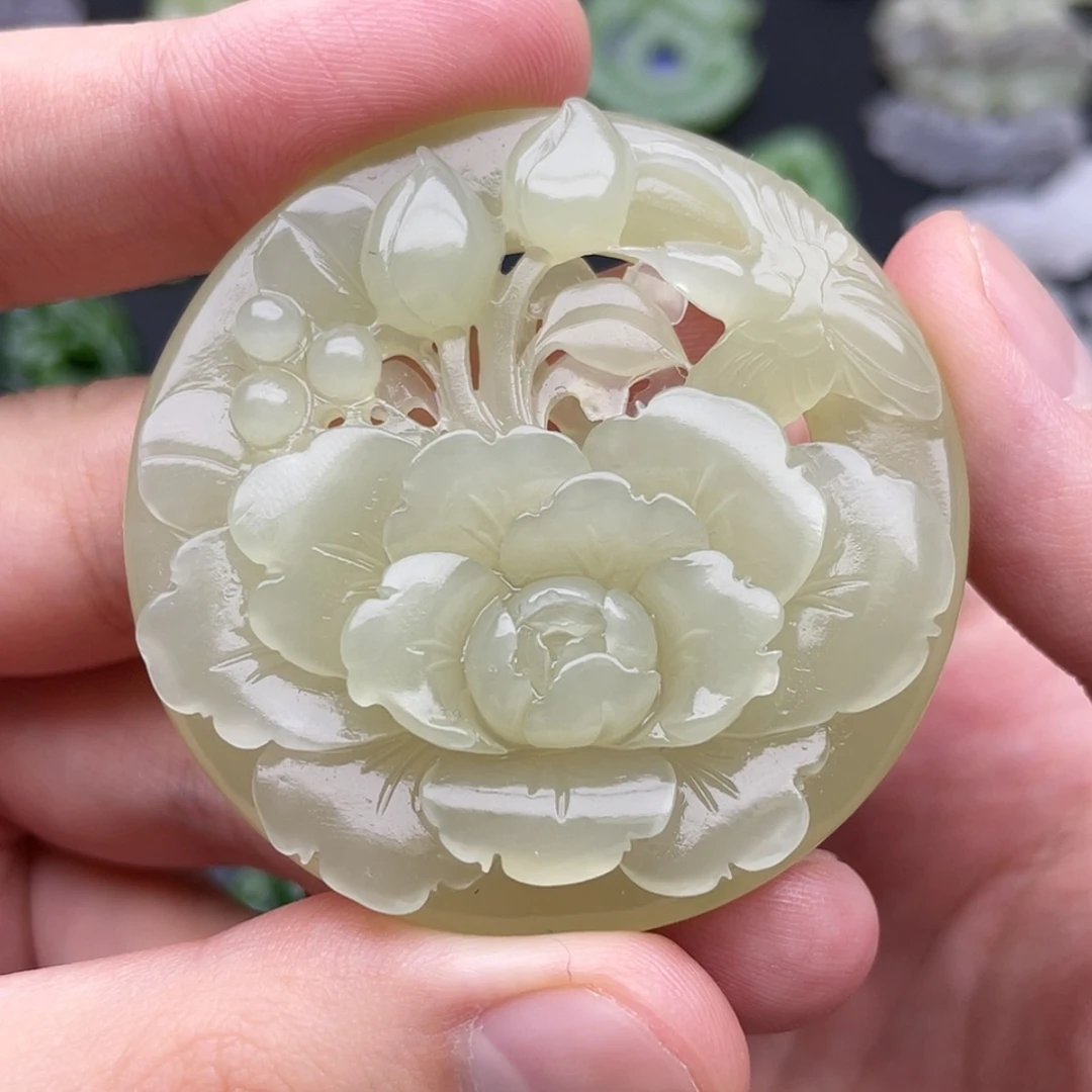 【闪购商品】颈饰未镶嵌和田玉