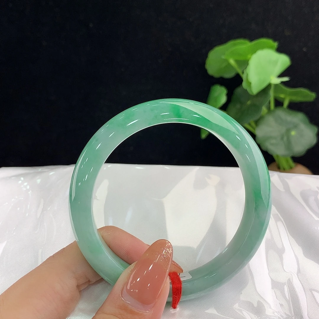 翡翠未镶嵌手镯正57