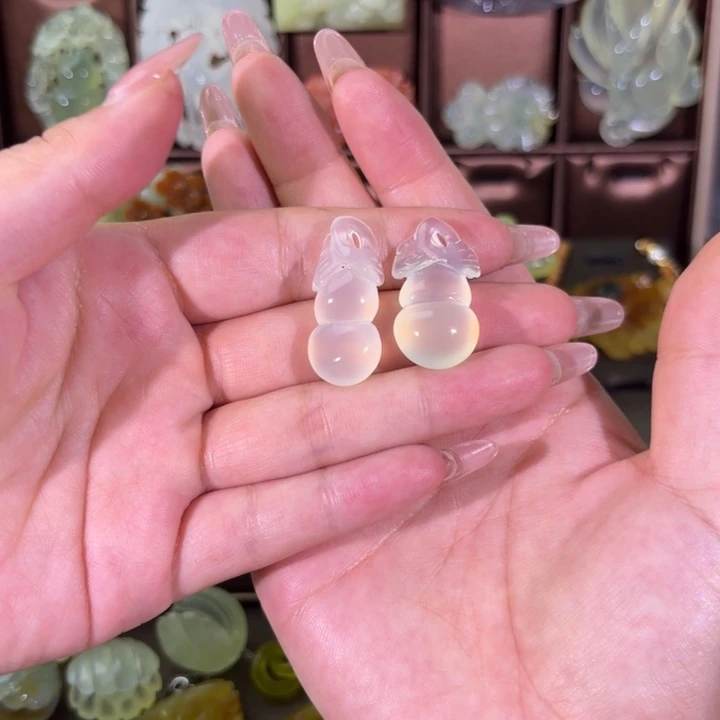 蛇纹石玉合金颈饰