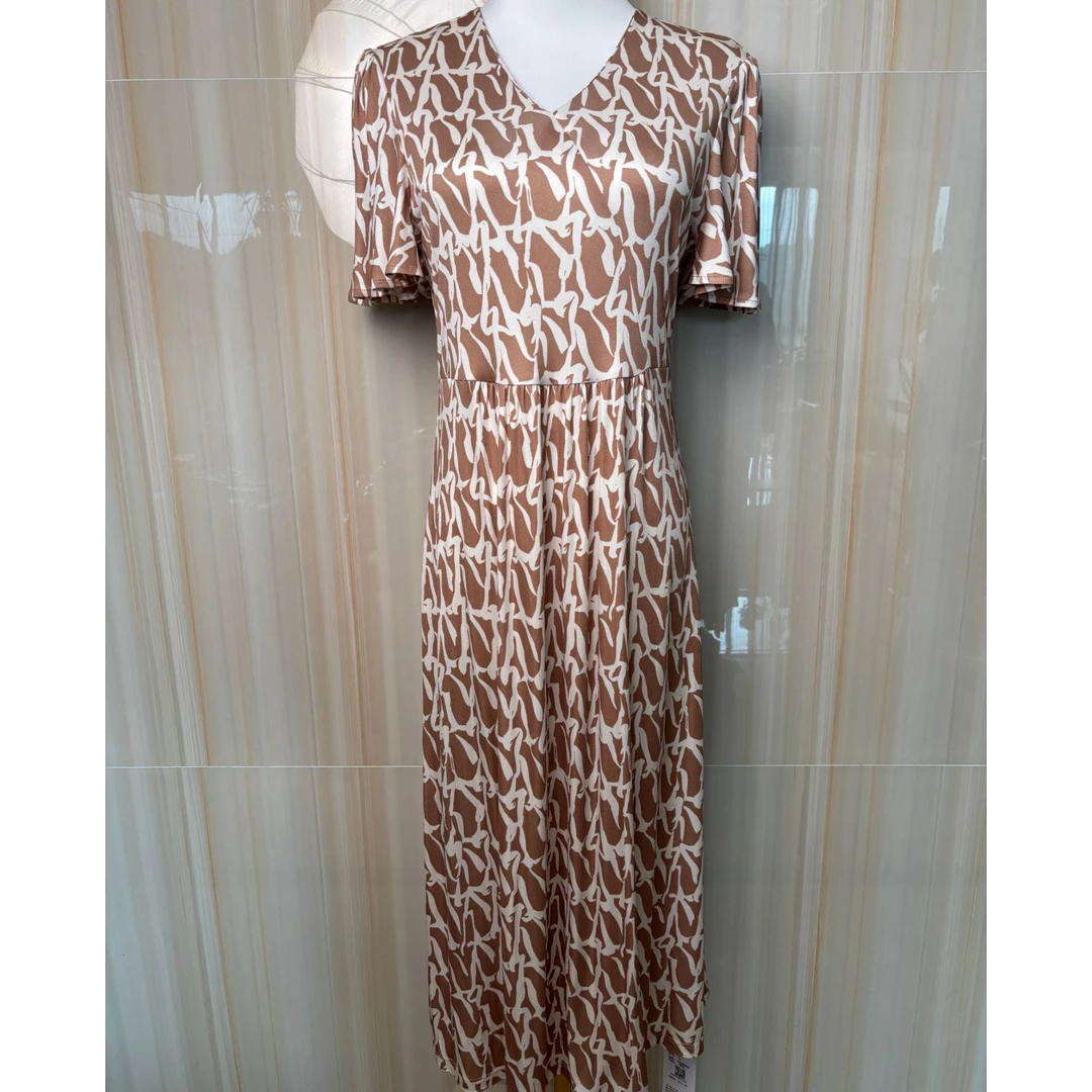 25款针织桑蚕丝V领连衣裙2572-15